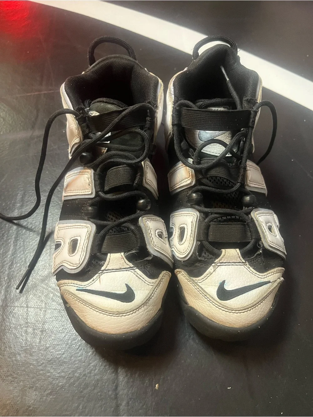 Boys Size 5Y Nike Air More Uptempo basketball sneakers